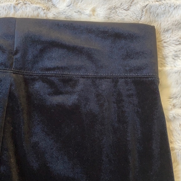 NWT black velour leggings - Picture 8 of 8